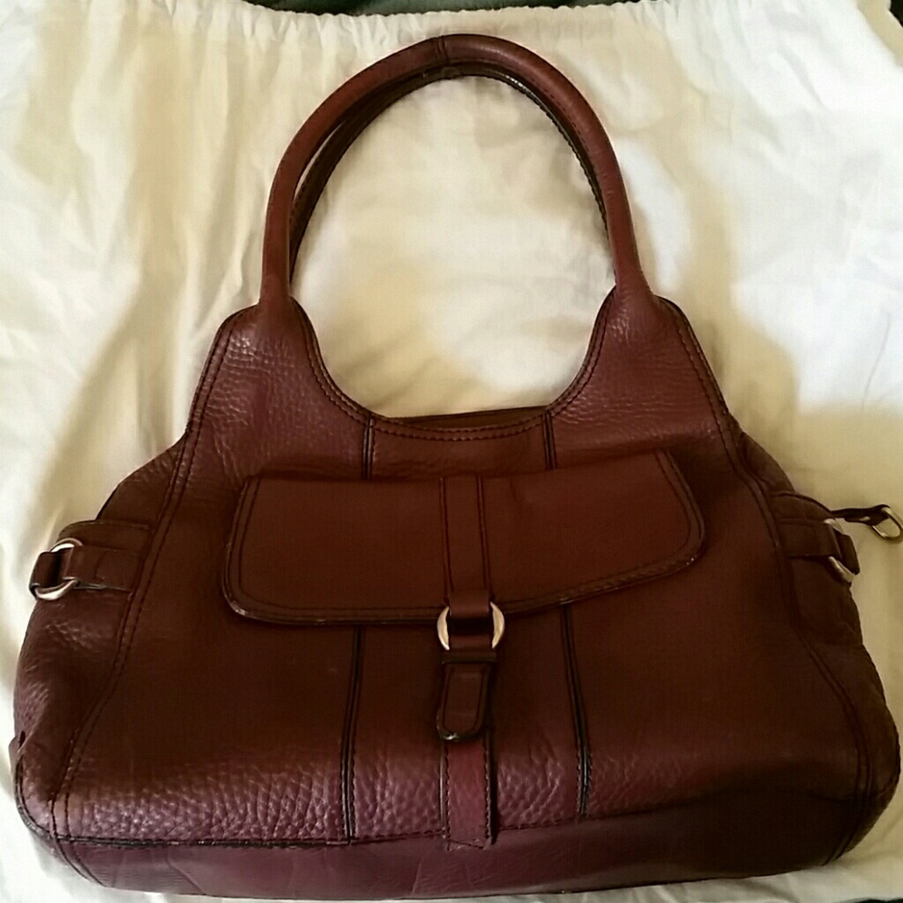 Genuine COLE HAAN leather purse.